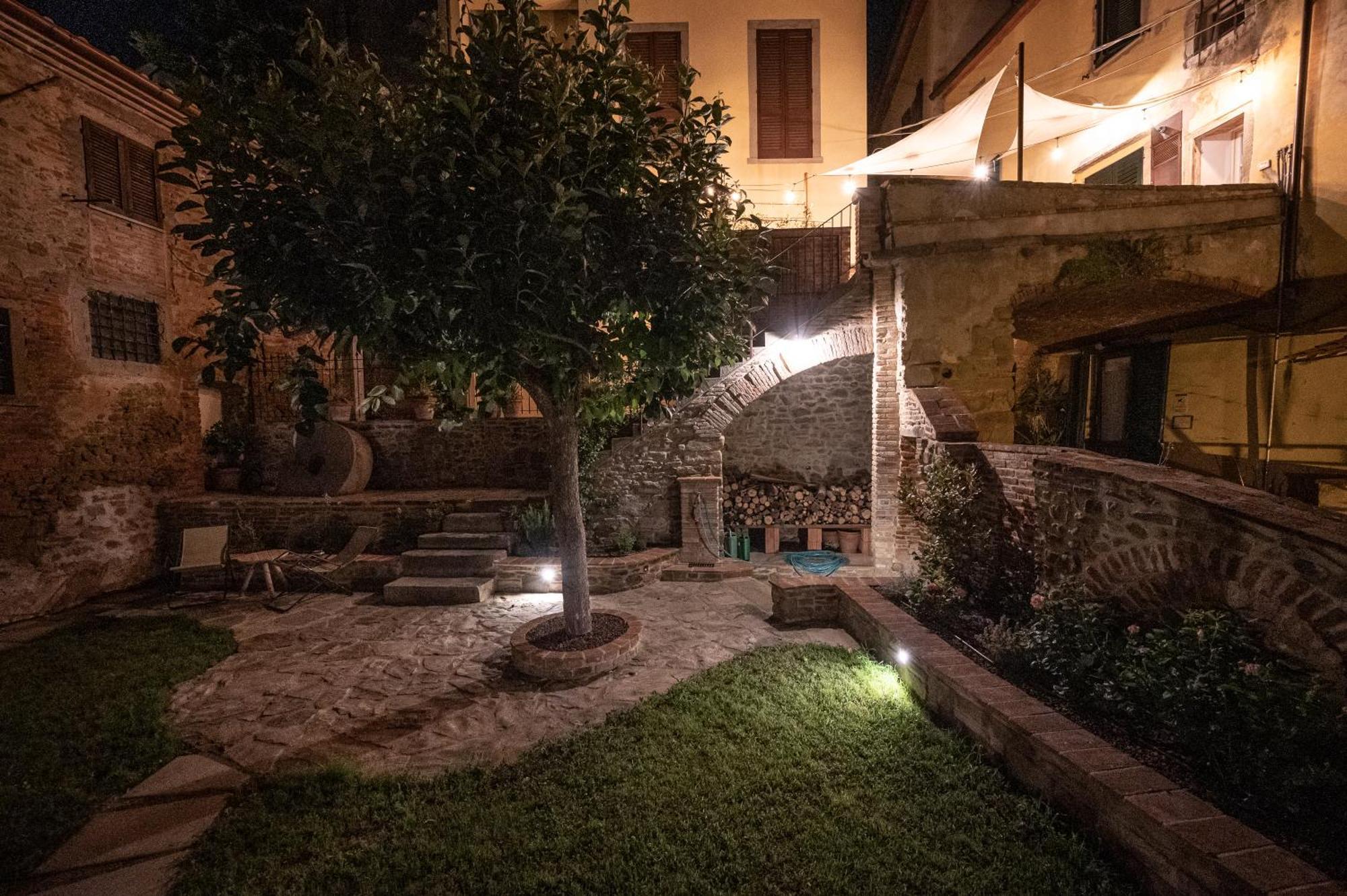 דירות קסטיליון פיורנטינו Casa La Girandola מראה חיצוני תמונה